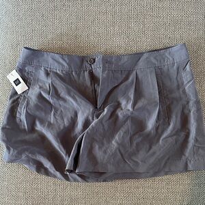 NWT Women's GAP Charcoal Shorts